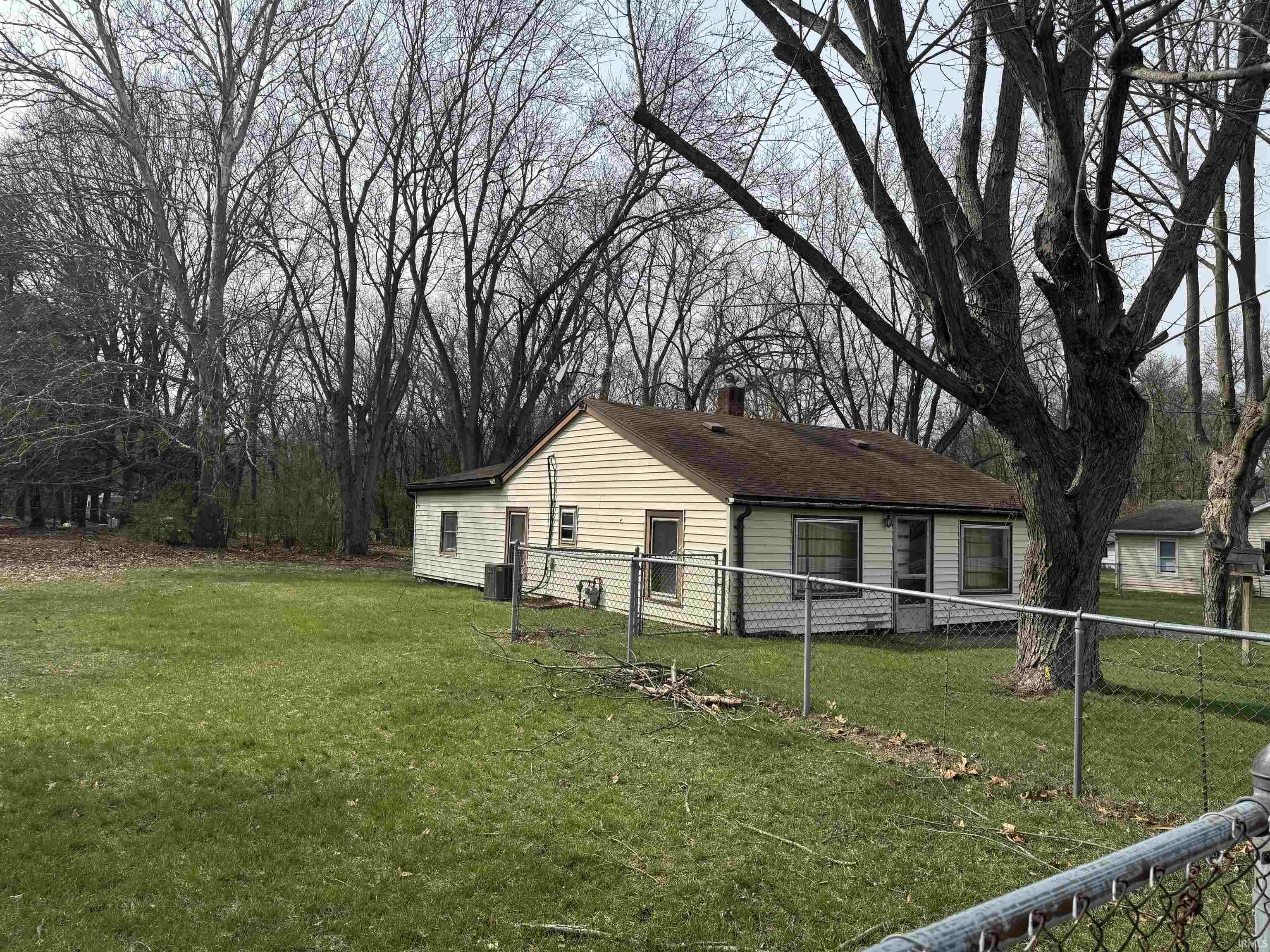 52701 Emmons Road South Bend, IN 46637 - Photo 3 of 25 Gallery Image 3