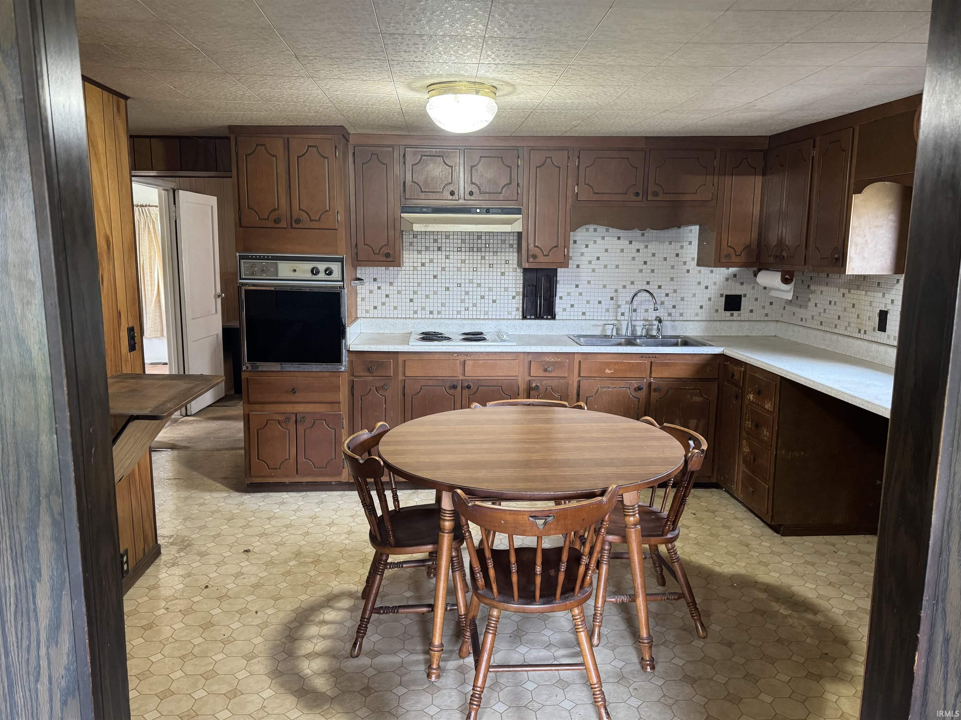 52701 Emmons Road South Bend, IN 46637 - Photo 7 of 25 Gallery Image 7