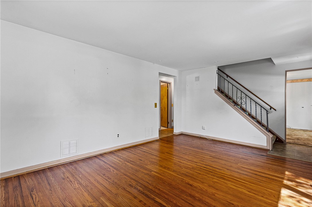 166 Wood Road Greece, NY 14626 - Photo 7 of 46