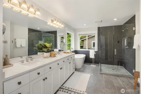 $2,598,000 | 3516 224th Avenue Northeast, Redmond, WA 98053