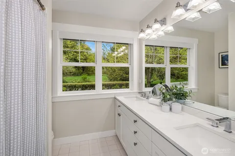 $2,598,000 | 3516 224th Avenue Northeast, Redmond, WA 98053