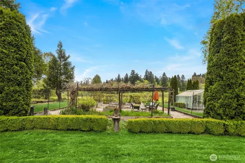 $2,598,000 | 3516 224th Avenue Northeast, Redmond, WA 98053