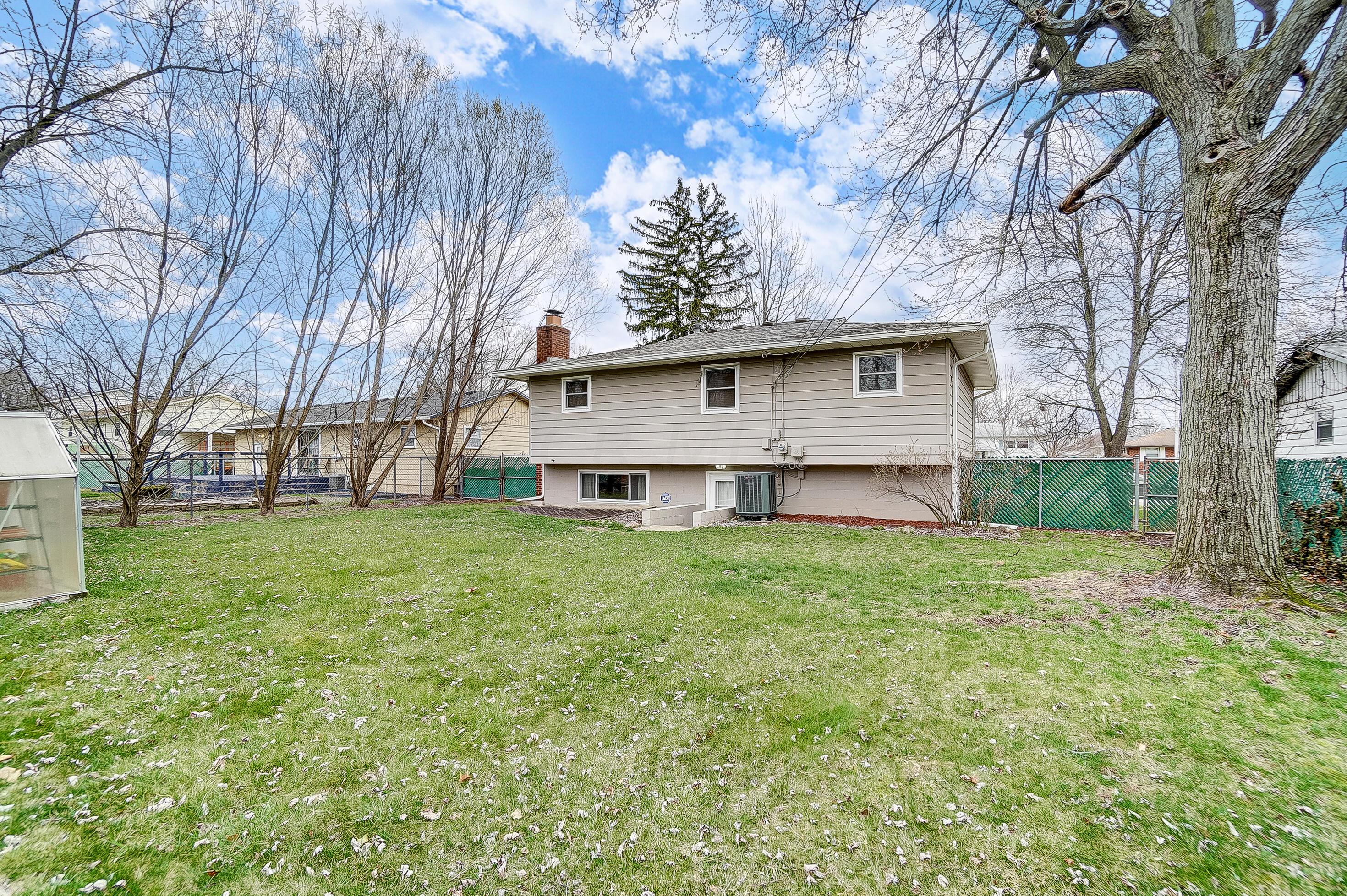 6321 Karl Road Columbus, OH 43229 - Photo 34 of 37 Back View