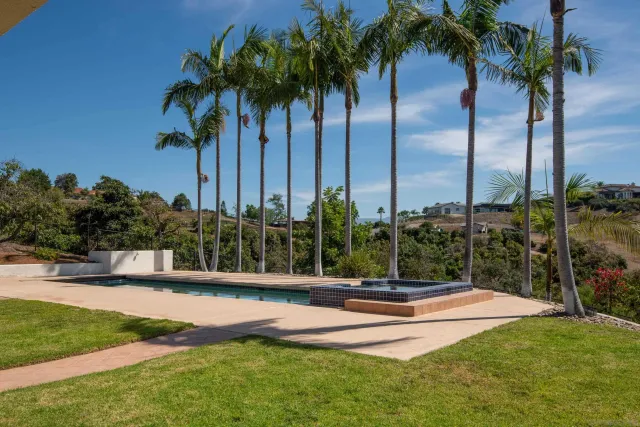 $1,750,000 | 30343 Calle La Reina, Bonsall, CA 92003