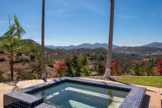 $1,750,000 | 30343 Calle La Reina, Bonsall, CA 92003
