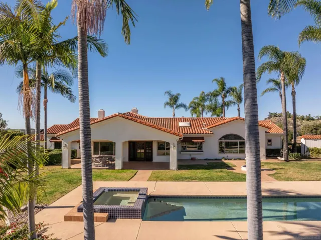 $1,750,000 | 30343 Calle La Reina, Bonsall, CA 92003
