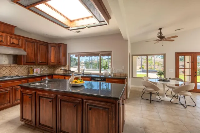 $1,750,000 | 30343 Calle La Reina, Bonsall, CA 92003