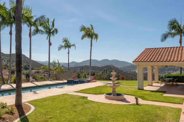 $1,750,000 | 30343 Calle La Reina, Bonsall, CA 92003