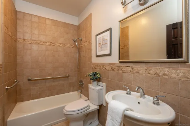 $1,750,000 | 30343 Calle La Reina, Bonsall, CA 92003