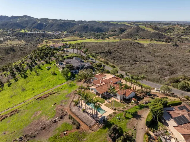 $1,750,000 | 30343 Calle La Reina, Bonsall, CA 92003