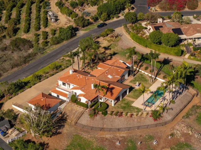 $1,750,000 | 30343 Calle La Reina, Bonsall, CA 92003