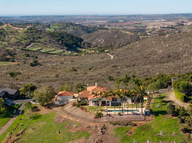 $1,750,000 | 30343 Calle La Reina, Bonsall, CA 92003