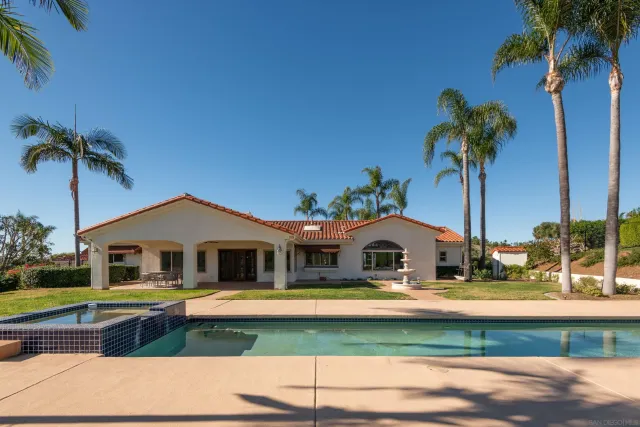 $1,750,000 | 30343 Calle La Reina, Bonsall, CA 92003