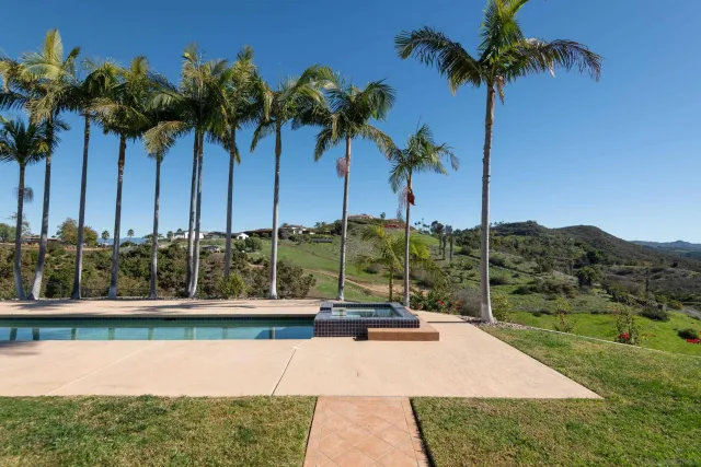 $1,750,000 | 30343 Calle La Reina, Bonsall, CA 92003