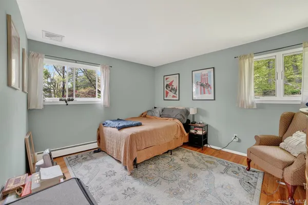$800,000 | 20 John Cava Lane, Cortlandt Manor, NY 10567