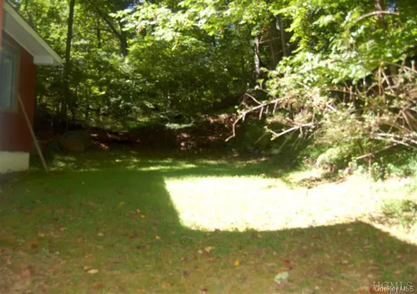 $800,000 | 20 John Cava Lane, Cortlandt Manor, NY 10567