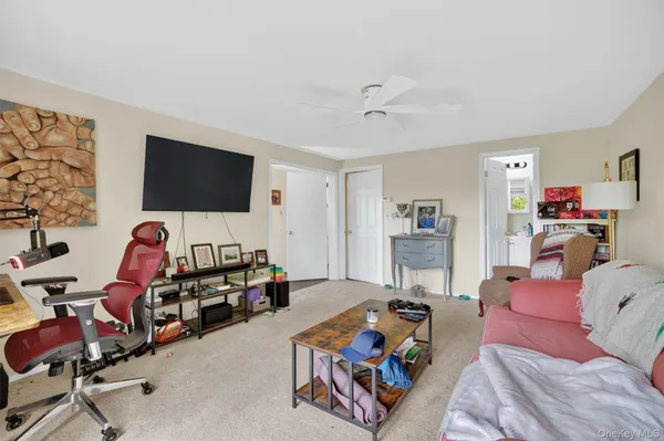 $800,000 | 20 John Cava Lane, Cortlandt Manor, NY 10567