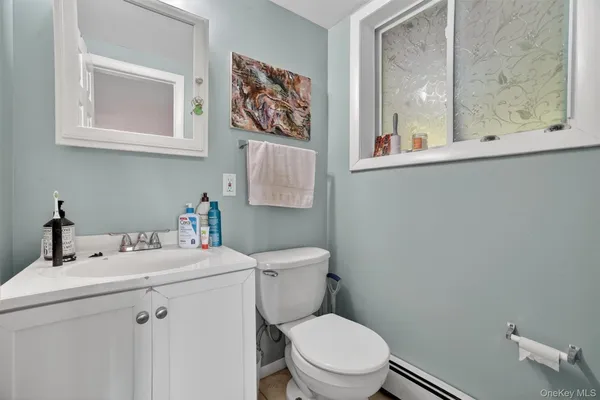 $800,000 | 20 John Cava Lane, Cortlandt Manor, NY 10567
