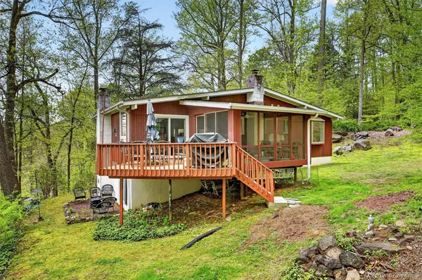 $800,000 | 20 John Cava Lane, Cortlandt Manor, NY 10567