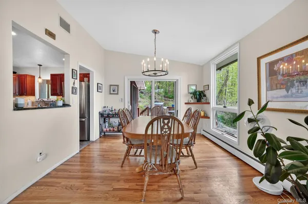 $800,000 | 20 John Cava Lane, Cortlandt Manor, NY 10567