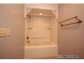178 Kingfisher Road Brevard, NC 28712 - Photo 21 of 24 Gallery Image 21