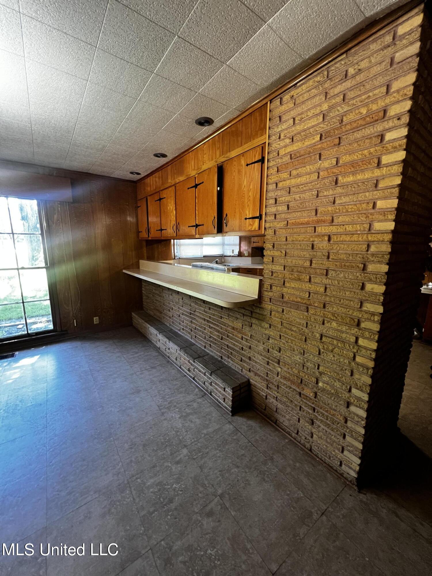 3765 Terry Road Jackson, MS 39212 - Photo 5 of 18 IMG_5763