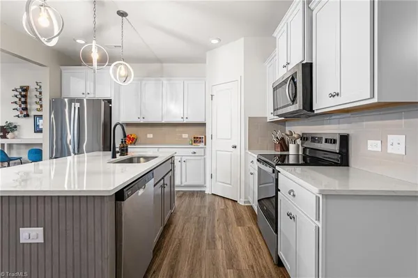 $299,900 | 4 Saltford Lane, Greensboro, NC 27455