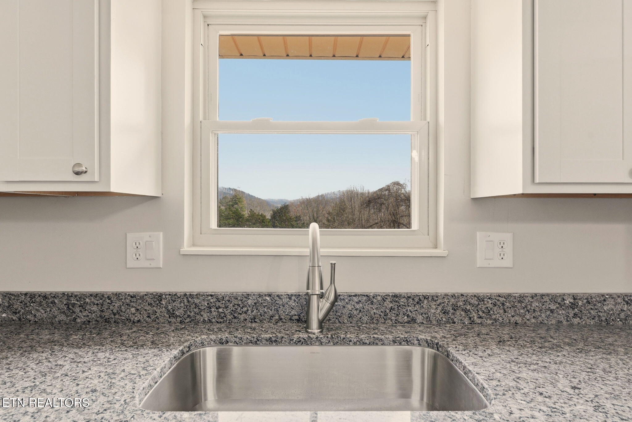 103 Middlebury Road Oak Ridge, TN 37830 - Photo 11 of 29 11-Kitchen Sink View