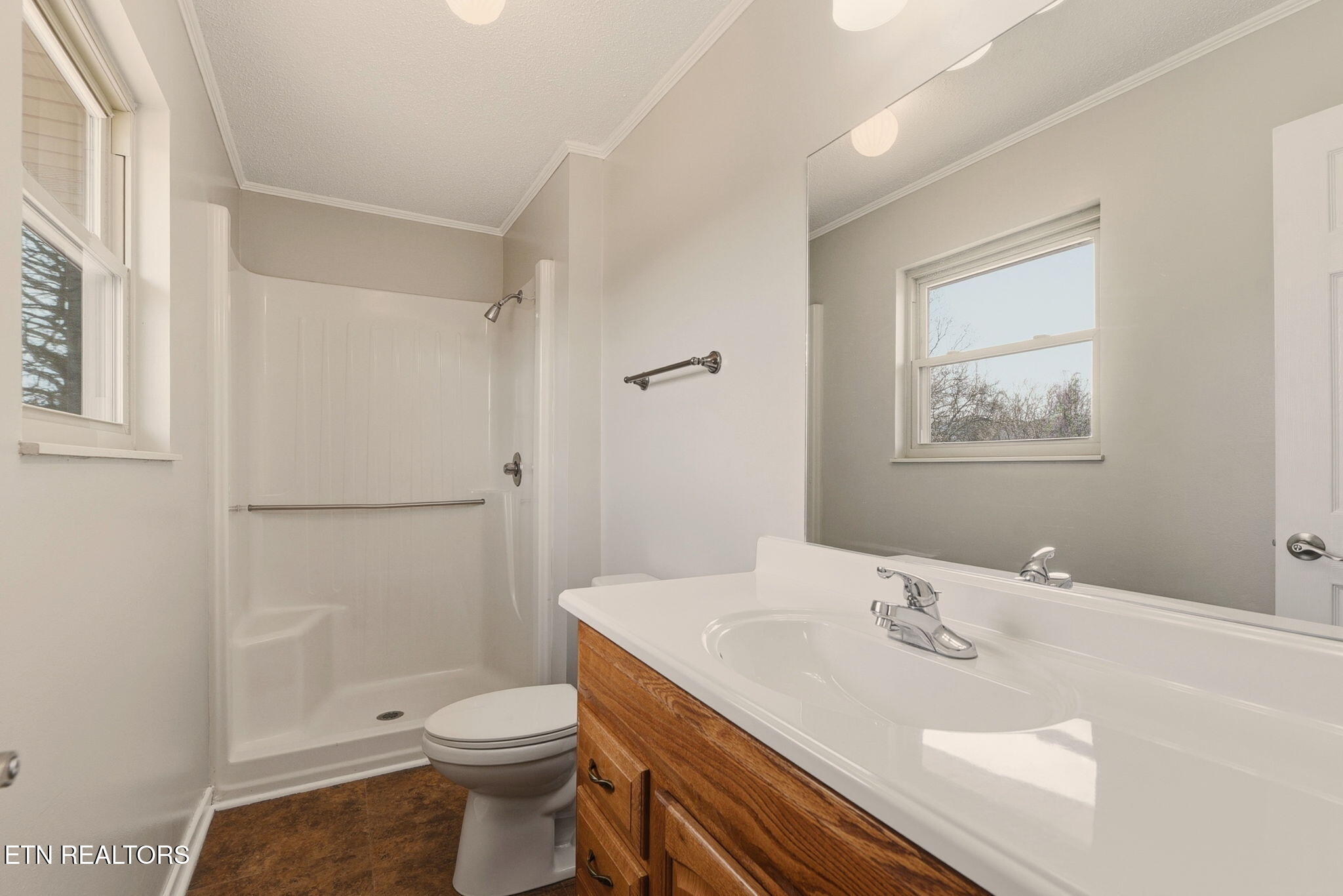 103 Middlebury Road Oak Ridge, TN 37830 - Photo 14 of 29 14-Master Bathroom