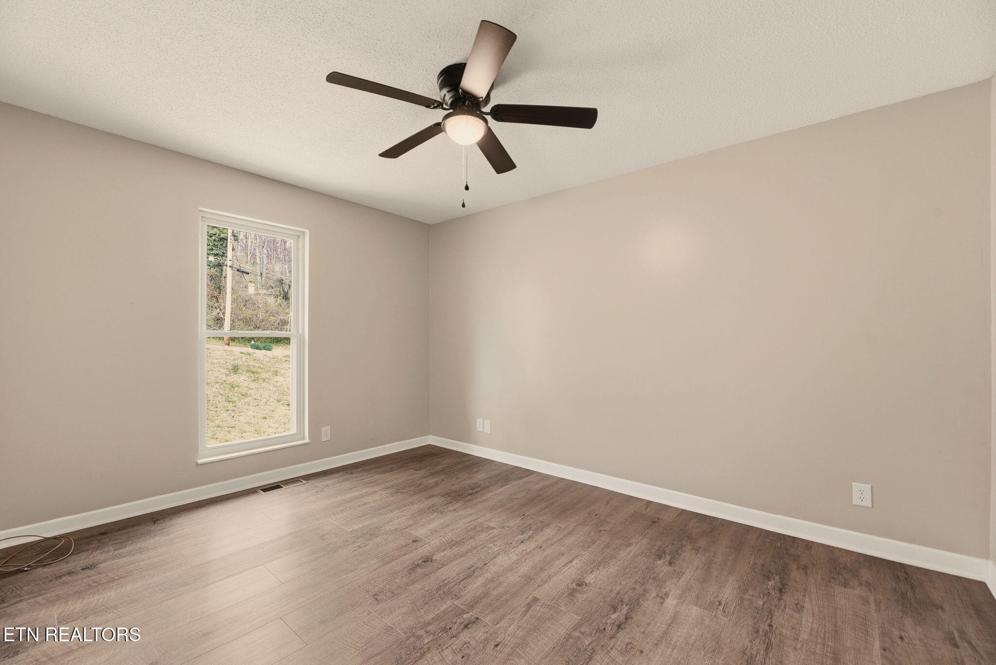 103 Middlebury Road Oak Ridge, TN 37830 - Photo 15 of 29 15-Bedroom 2