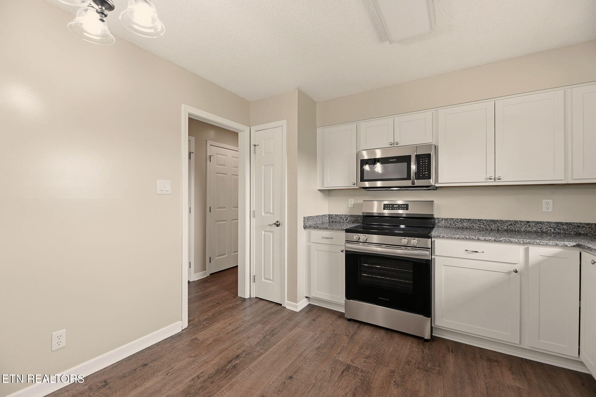 103 Middlebury Road Oak Ridge, TN 37830 - Photo 10 of 29 10-Kitchen