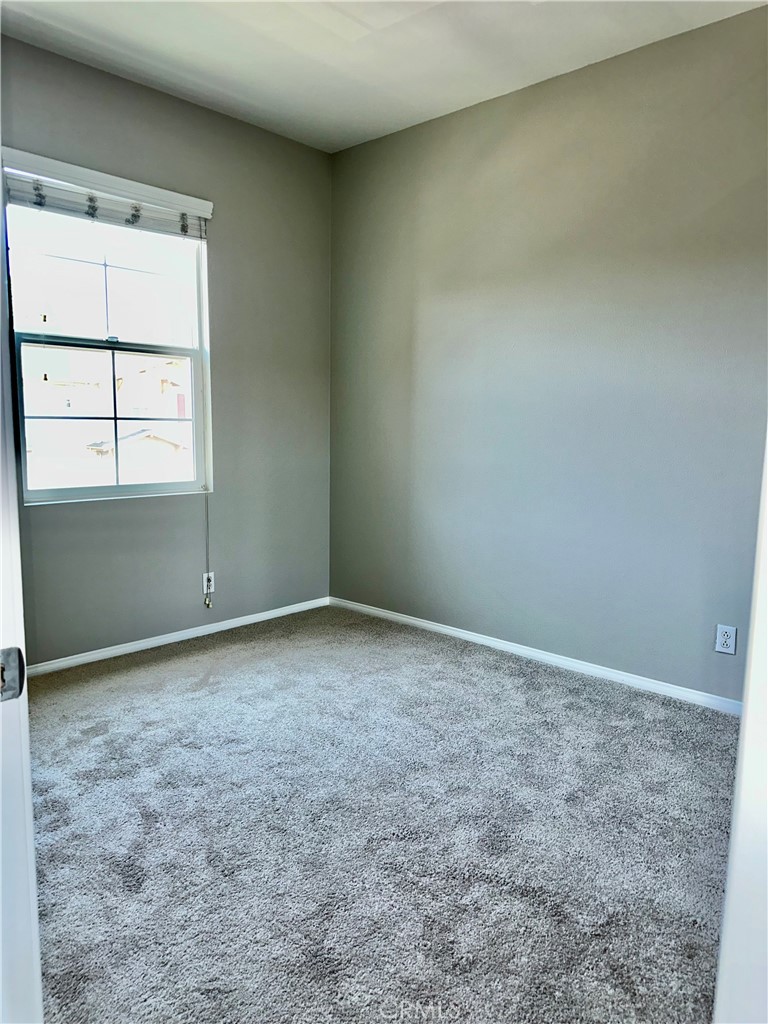 21 Durlston Way Ladera Ranch, CA 92694 - Photo 31 of 47 an empty room with a window