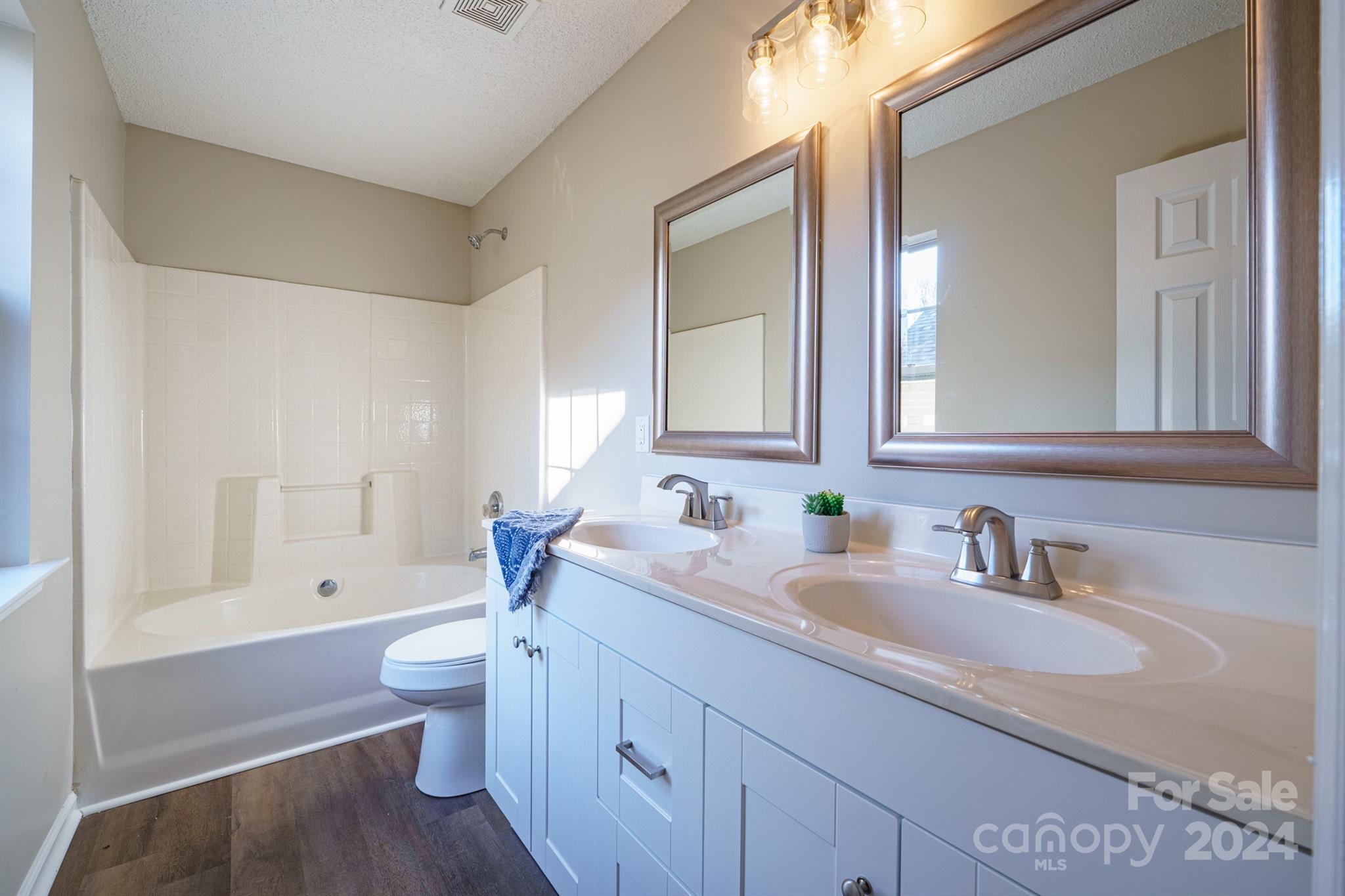 10429 Gold Pan Road Charlotte, NC 28215 - Photo 14 of 25 Gallery Image 14