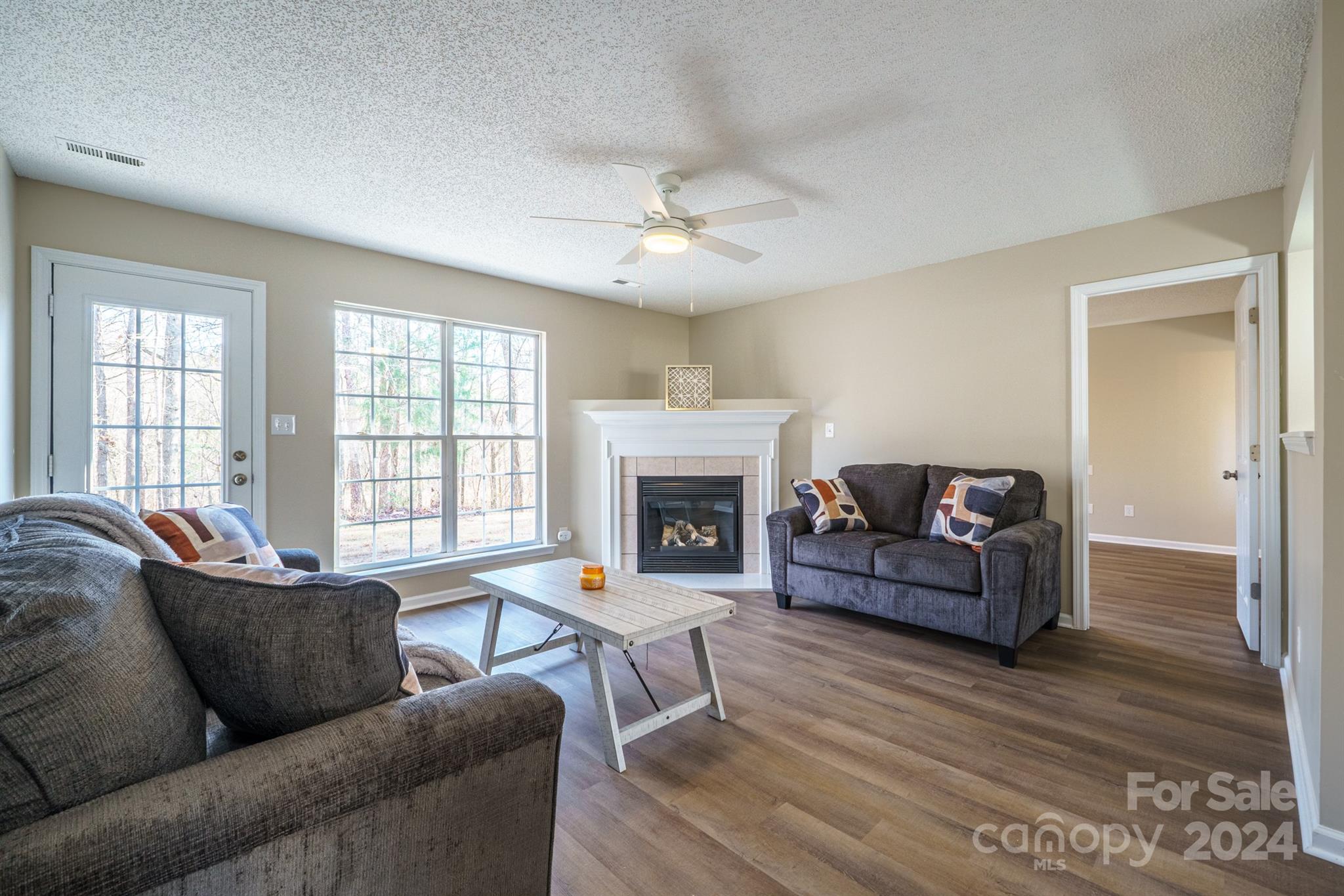 10429 Gold Pan Road Charlotte, NC 28215 - Photo 7 of 25 Gallery Image 7