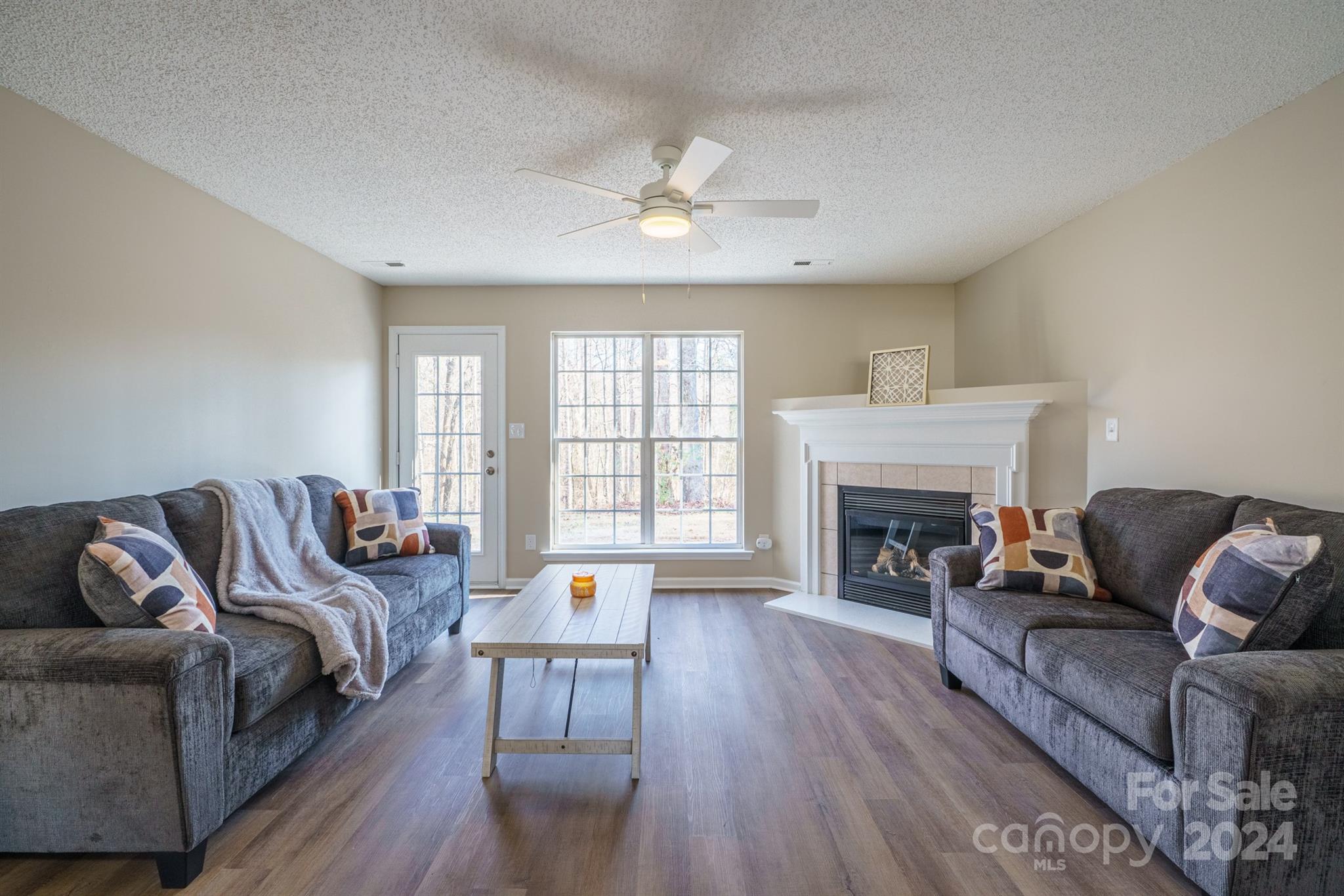 10429 Gold Pan Road Charlotte, NC 28215 - Photo 8 of 25 Gallery Image 8