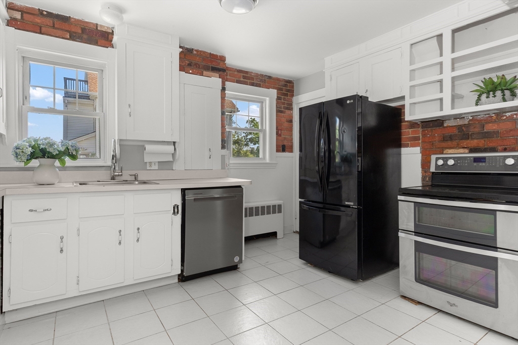 18 Hardy Street Danvers, MA 01923 - Photo 13 of 36