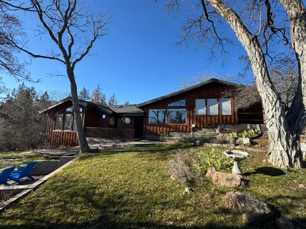 $575,000 | 101 North Lange Way, Yreka, CA 96097