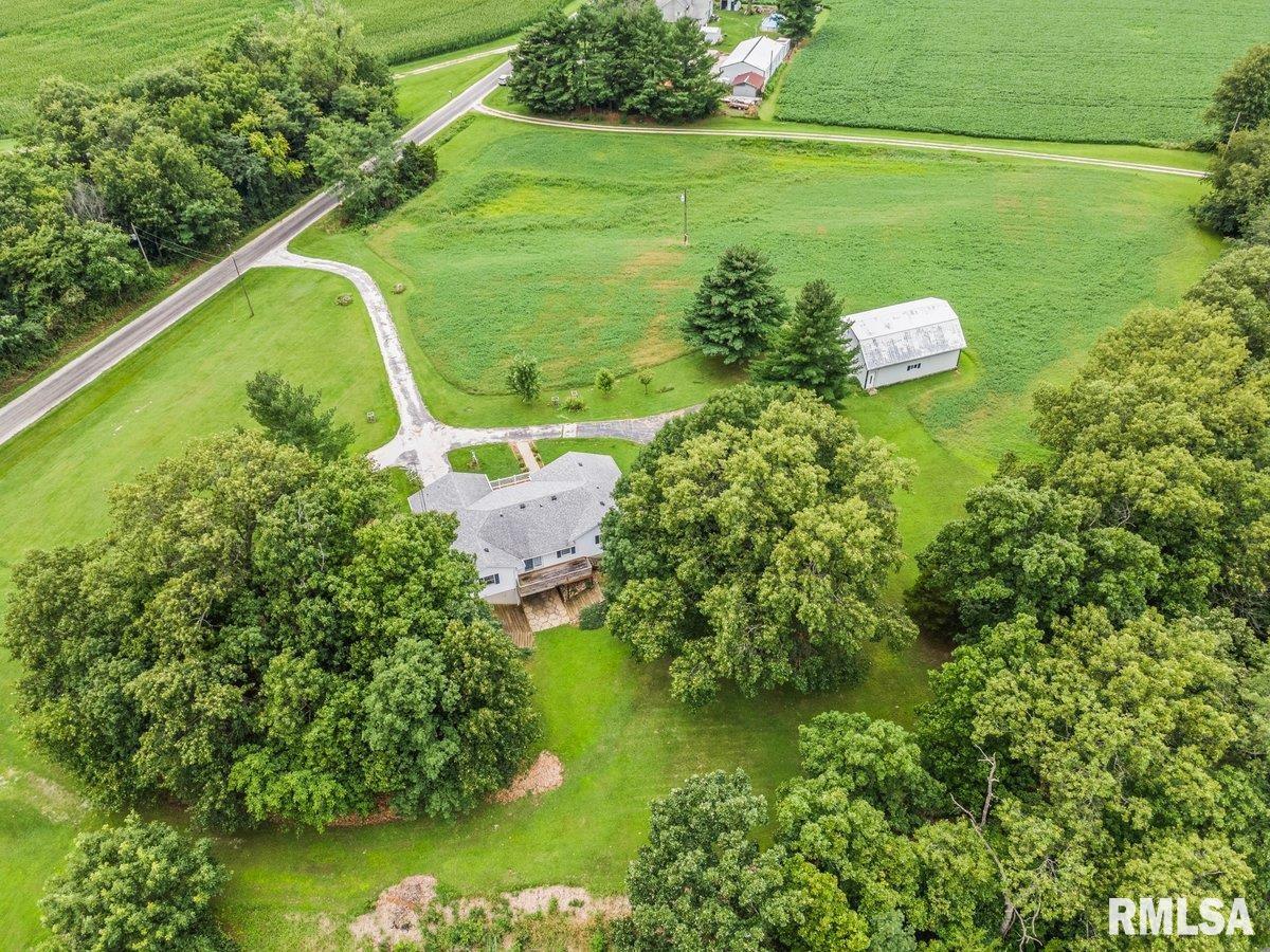 1802 Lakamp Road Roodhouse, IL 62082 - Photo 11 of 46