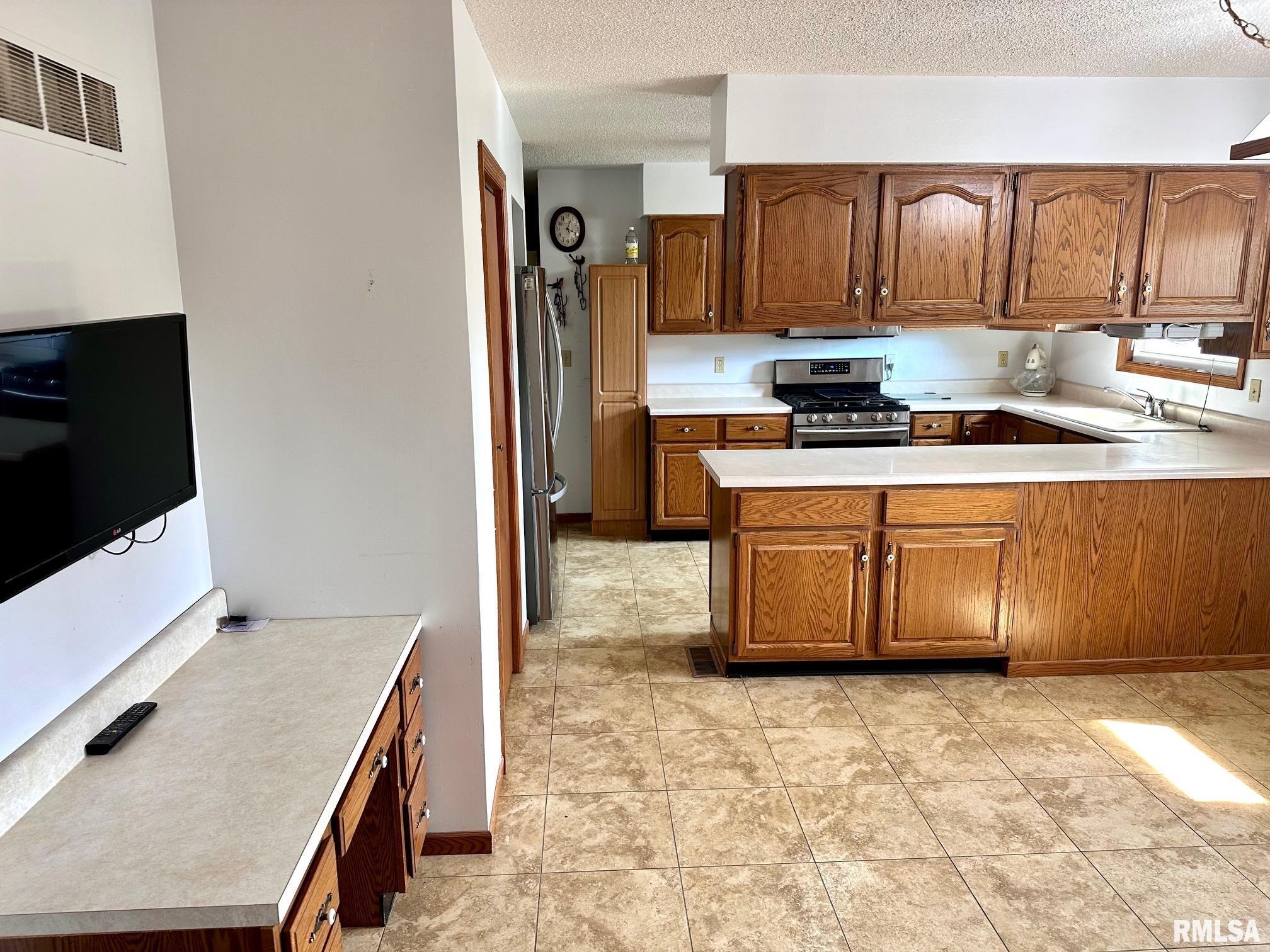 1802 Lakamp Road Roodhouse, IL 62082 - Photo 30 of 46