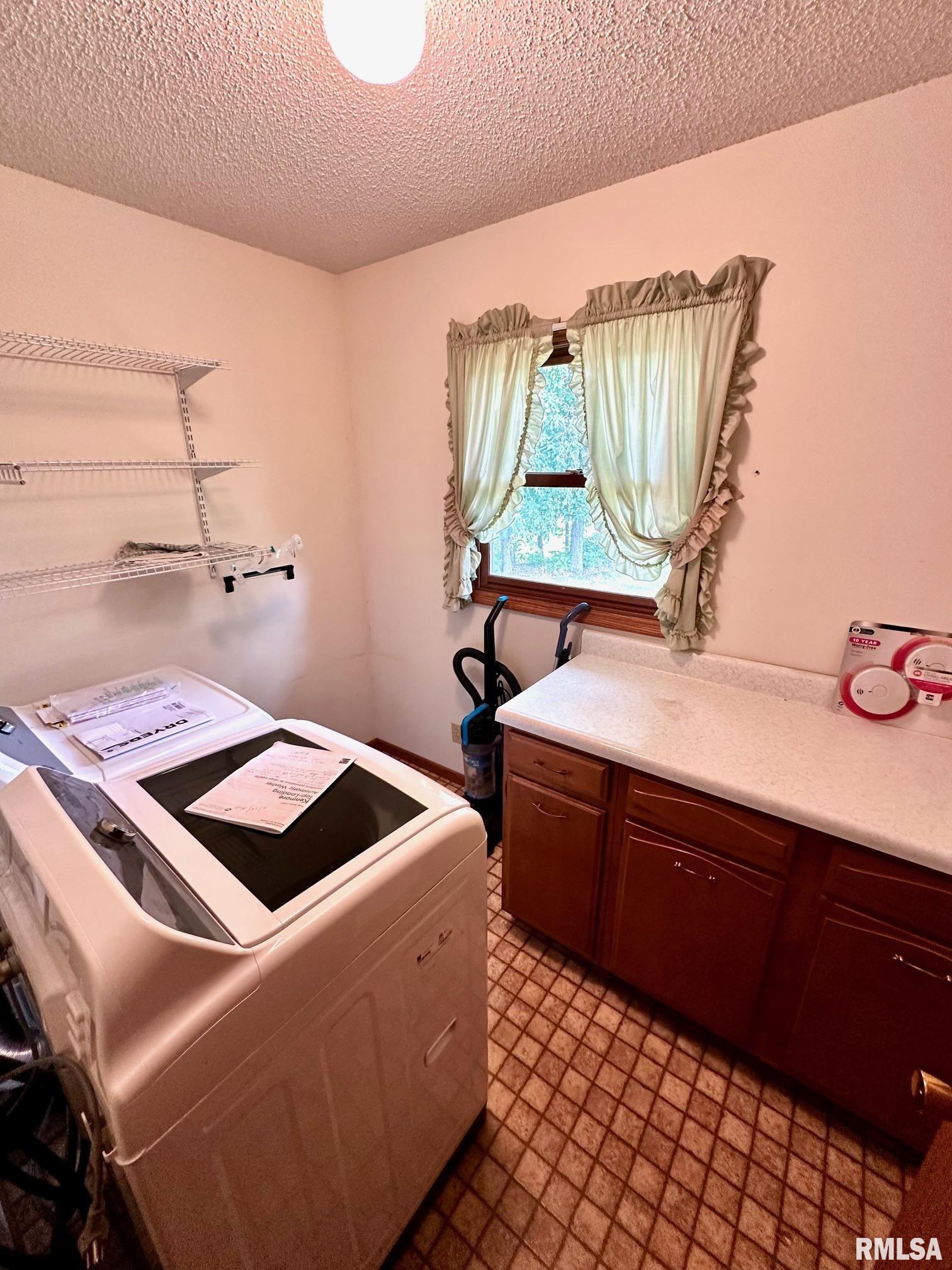 1802 Lakamp Road Roodhouse, IL 62082 - Photo 40 of 46