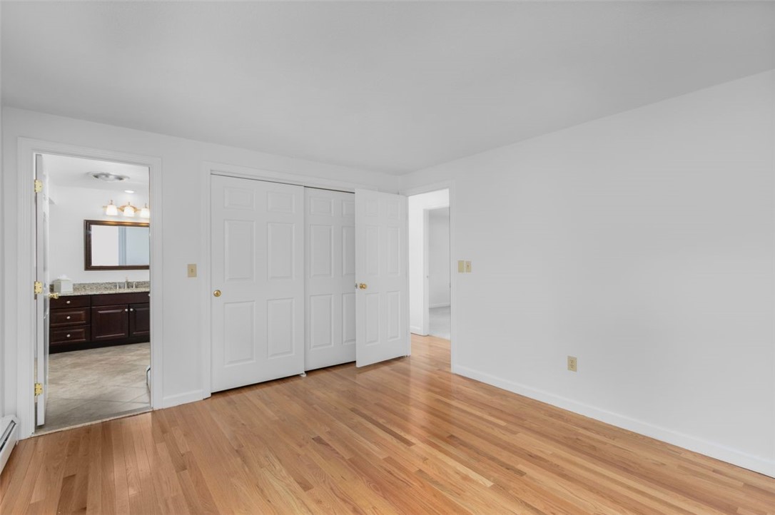 123 Hines Farm Road Cranston, RI 02921 - Photo 15 of 38