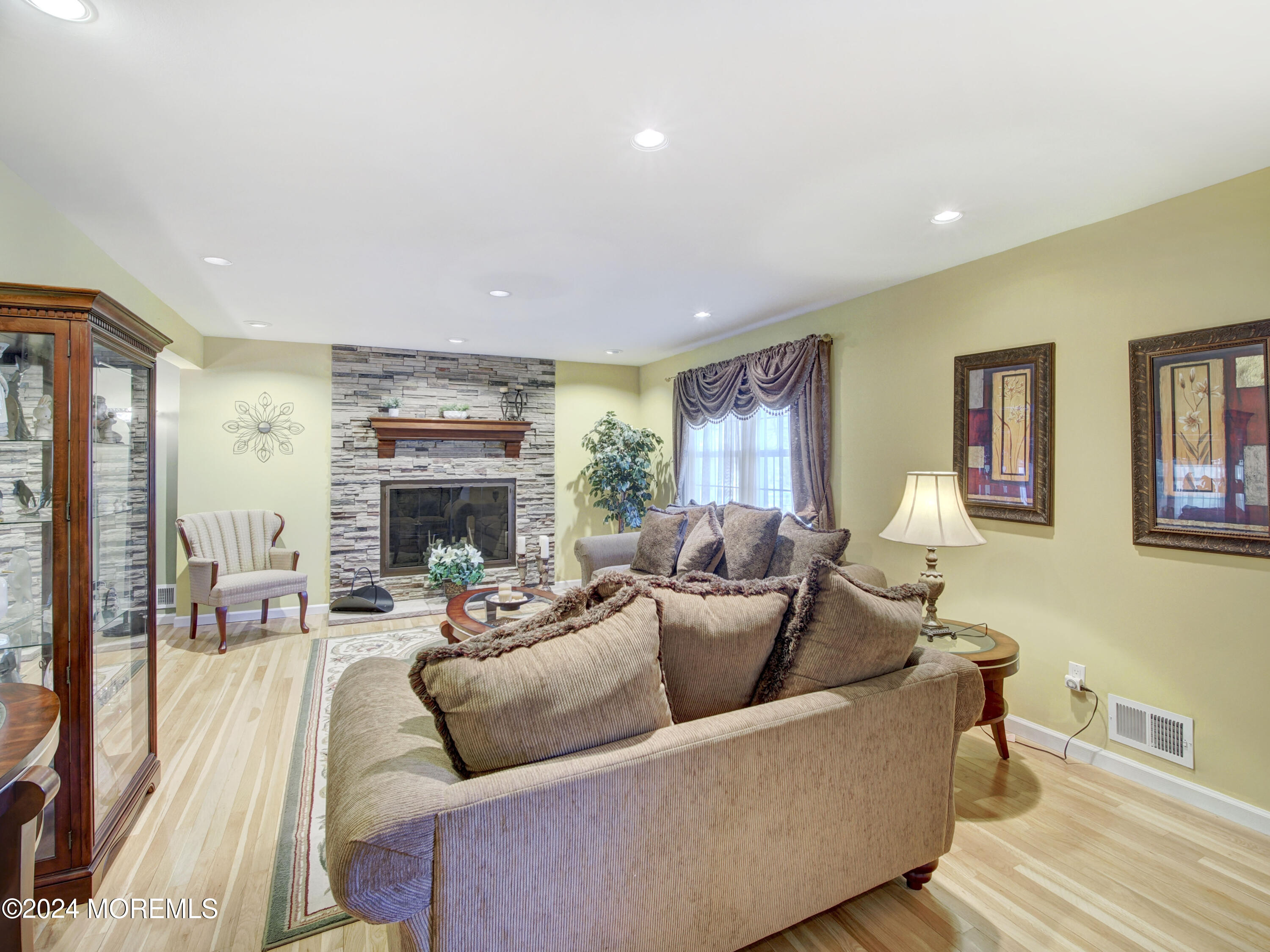 7 Millay Road Morganville, NJ 07751 - Photo 11 of 30 P2176080_1_2_3_4