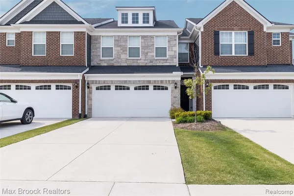 $3,200 | 43474 Chancellor Lane, Unit 79, Novi, MI 48375