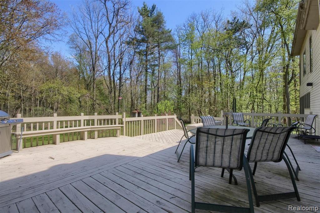 20683 Clark Road Belleville, MI 48111 - Photo 29 of 34