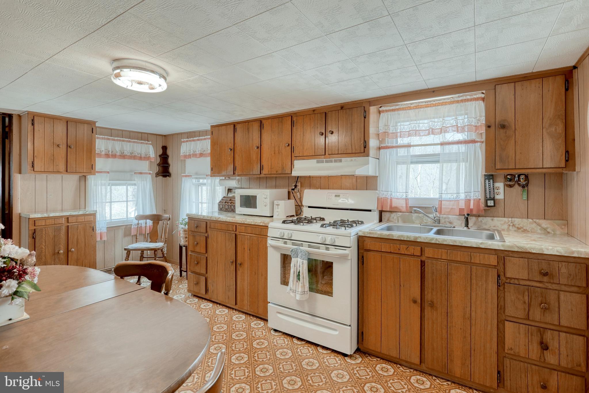 1097 McGlaughlin Road Fairfield, PA 17320 - Photo 16 of 35