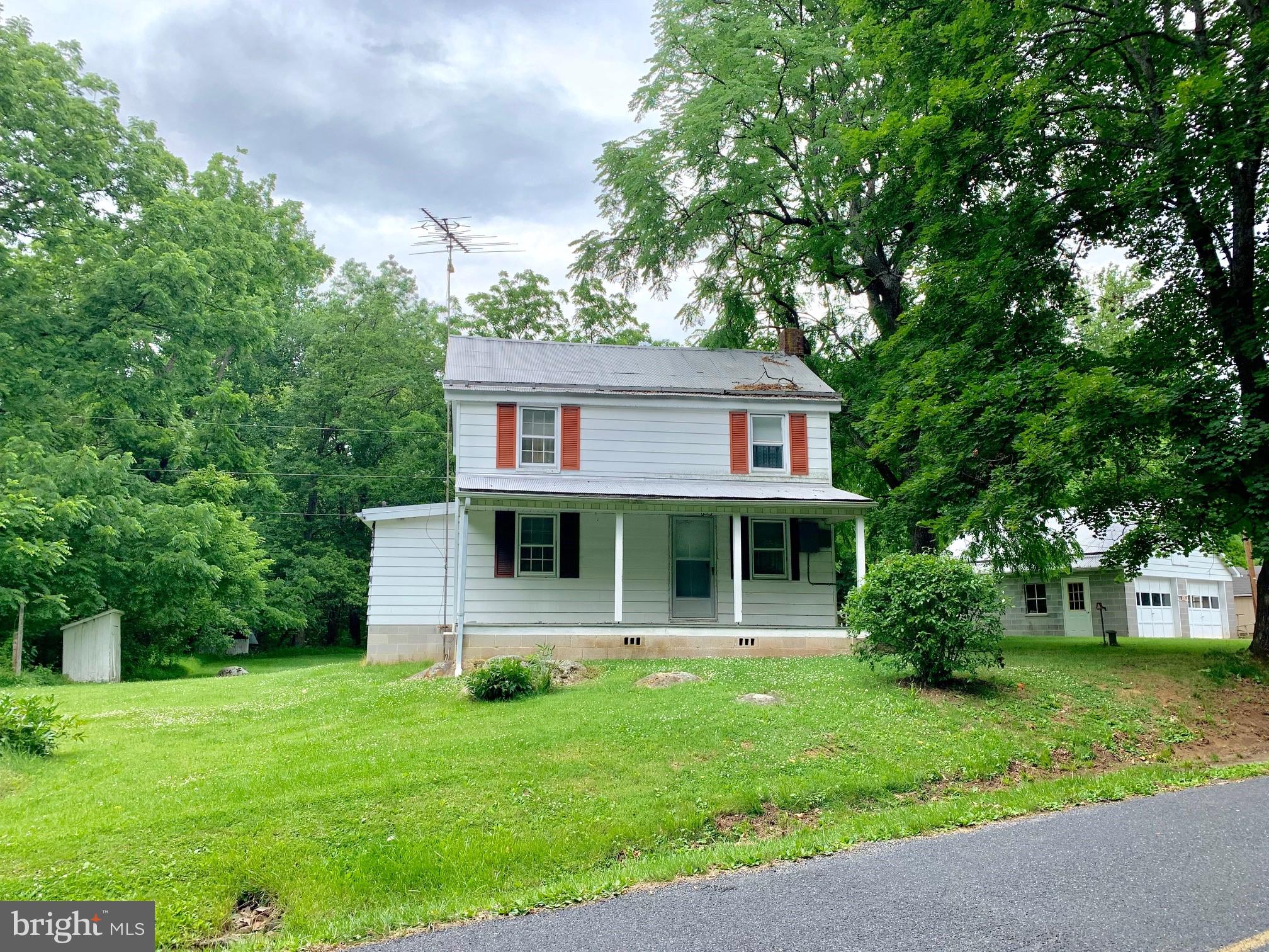 1097 McGlaughlin Road Fairfield, PA 17320 - Photo 3 of 35