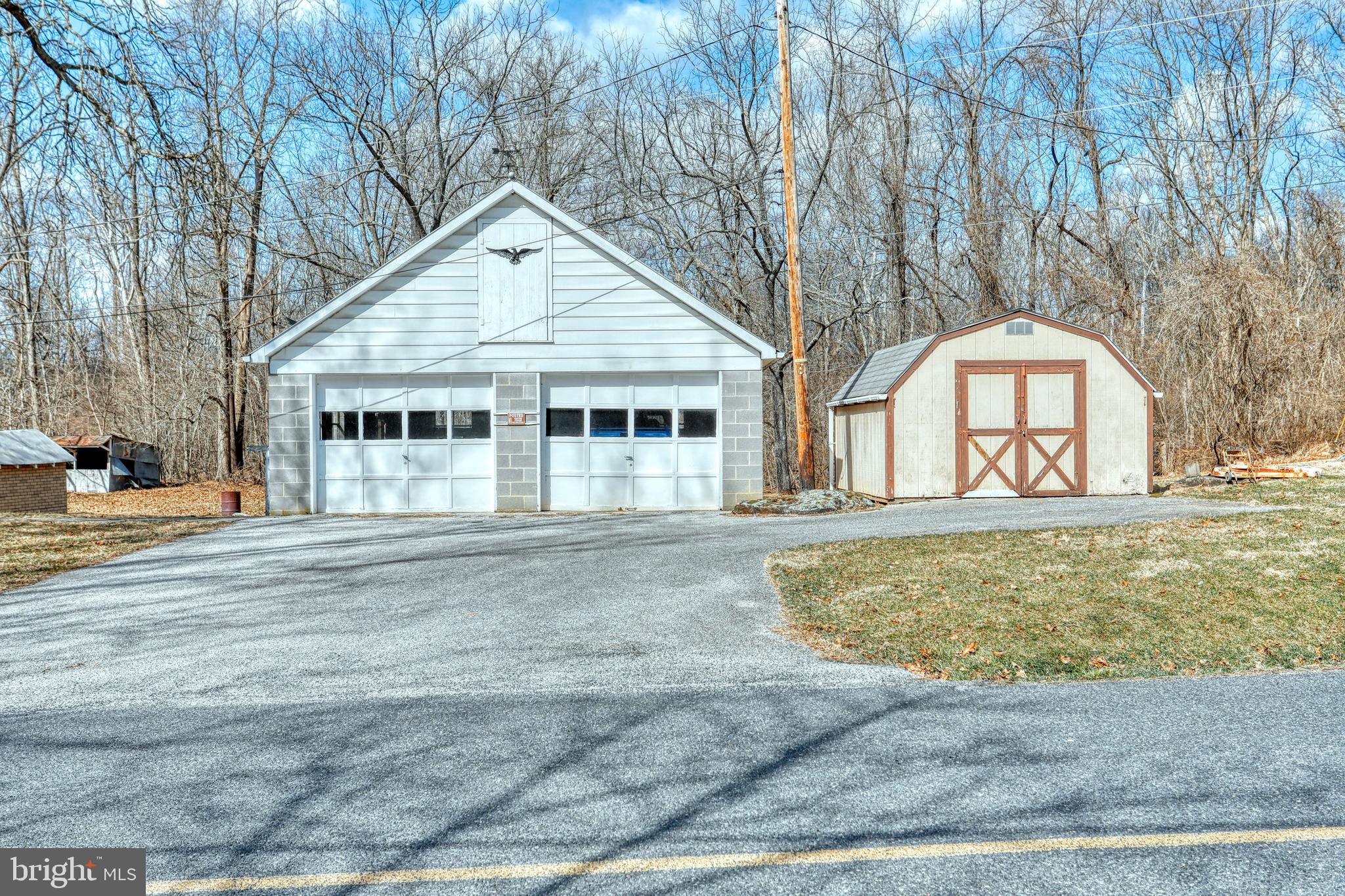 1097 McGlaughlin Road Fairfield, PA 17320 - Photo 4 of 35