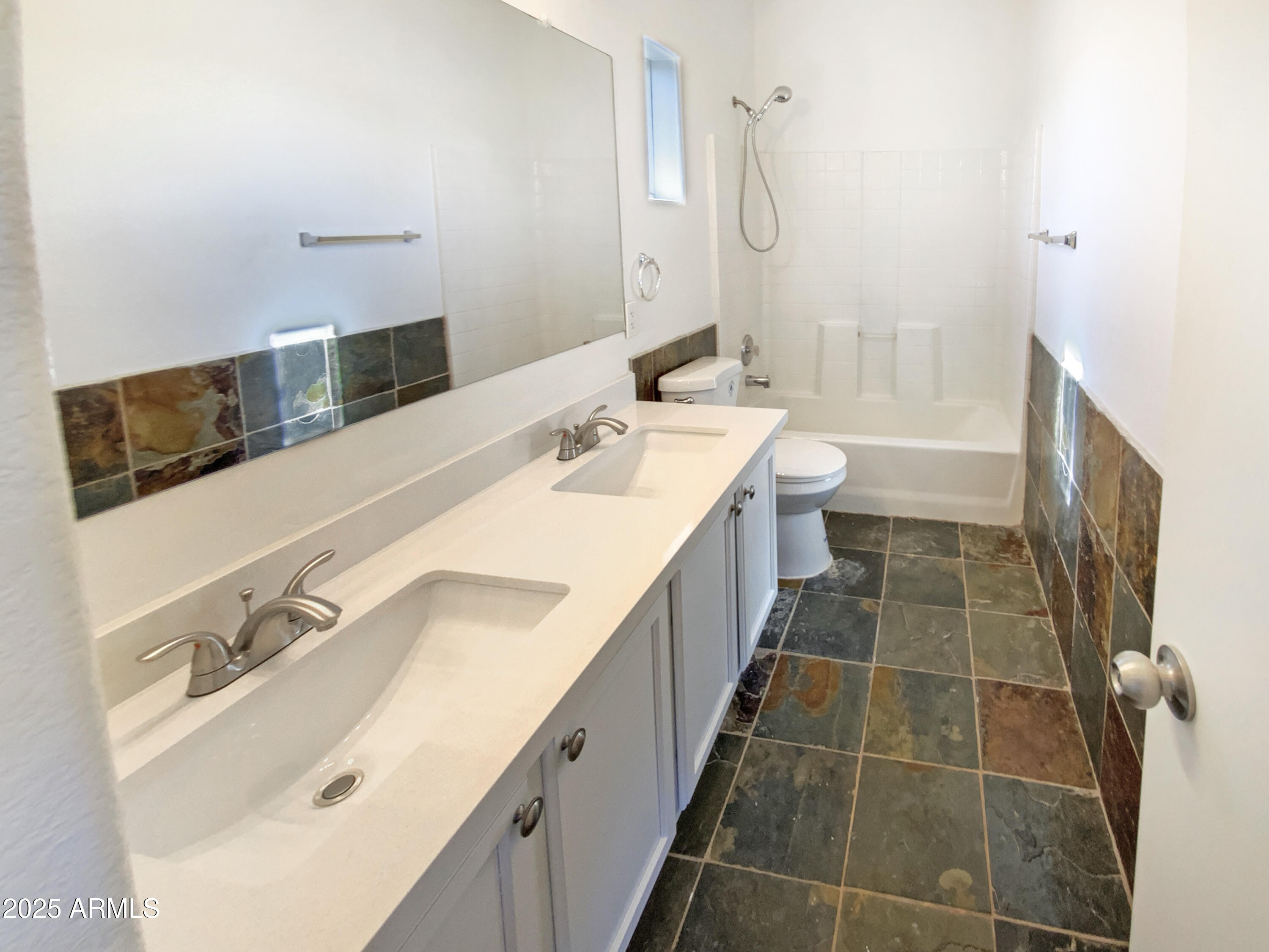 13106 West Calavar Road Surprise, AZ 85379 - Photo 7 of 24 listing_6