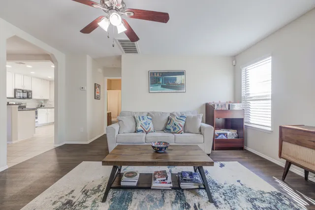 $349,900 | 109 Hillhouse Lane, Manchaca, TX 78652