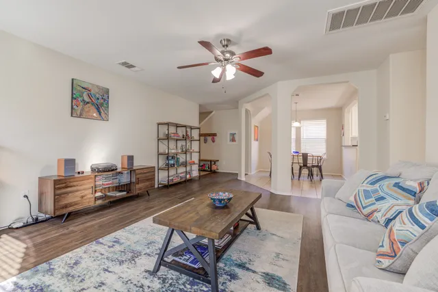 $349,900 | 109 Hillhouse Lane, Manchaca, TX 78652